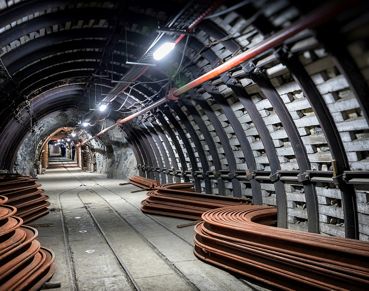 礦井.jpg 礦井.jpg